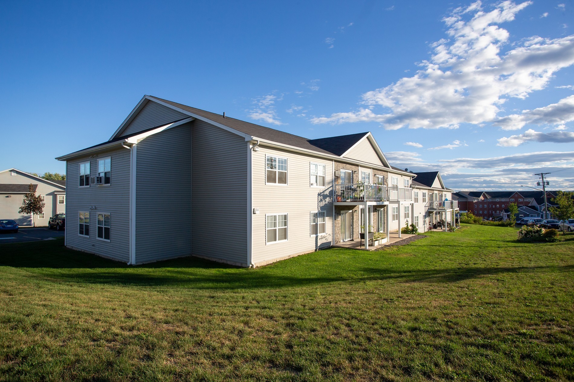 60Fieldstone00005.jpg