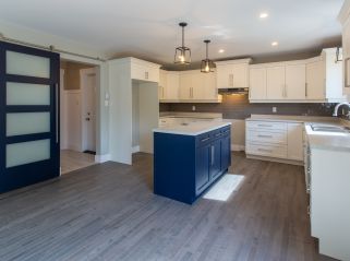 15 WILLOWDALE 6 15 WILLOWDALE 6